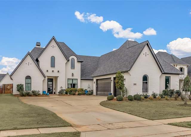 Property at 169 N Canal Dr, Bossier City, LA 71111, 4 beds, 3 baths