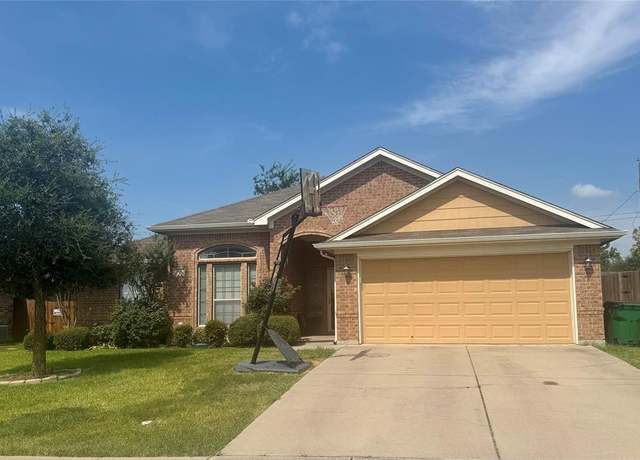 Property at 608 W Sheila Cir, Joshua, TX 76058, 4 beds, 2 baths