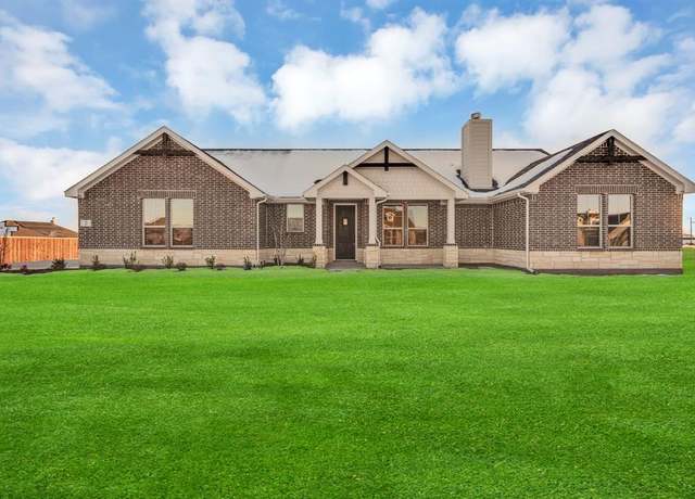 Property at 2 Ina Rd, Sherman, TX 75090, 4 beds, 2 baths