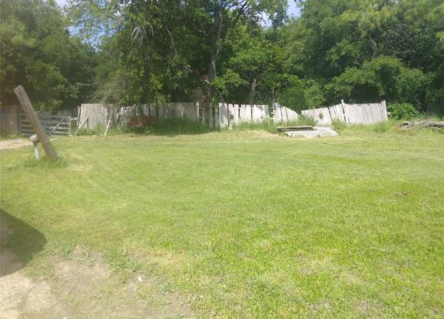 Property at 17 Spring Creek Cir, Grand Prairie, TX 75054