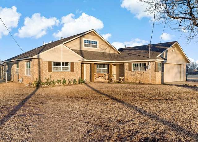 Property at 1205 Mockingbird Ln, Paris, TX 75462, 5 beds, 3 baths