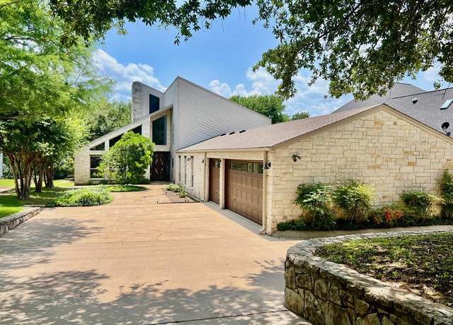 Property at 5108 Comanche Vista Trl, Granbury, TX 76049, 4 beds, 4.5 baths