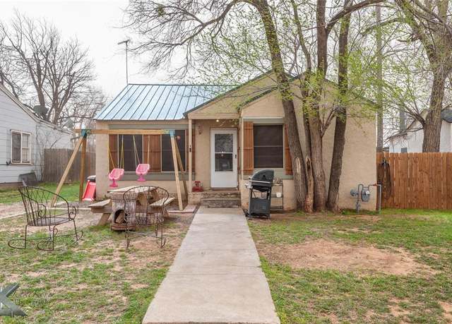 Property at 1306 James, Sweetwater, TX 79556, 2 beds, 1 bath