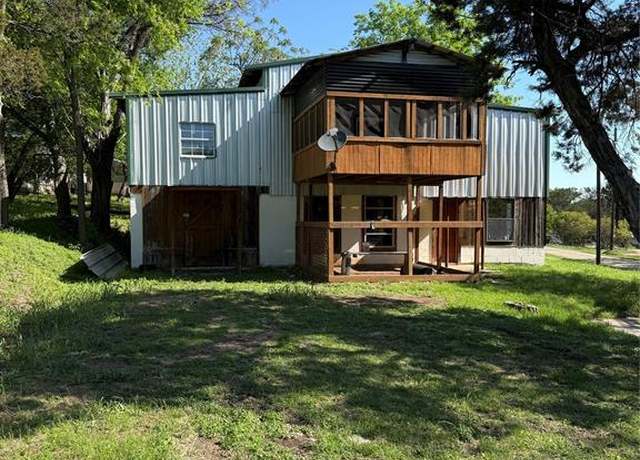 Property at 107 County Road 1603, Clifton, TX 76634, 4 beds, 1 bath