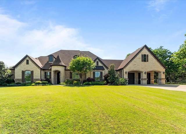 Property at 8230 County Road 530, Mansfield, TX 76063, 3 beds, 3 baths