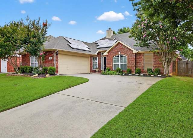 Property at 5537 Seabury Dr, Fort Worth, TX 76137, 3 beds, 2 baths