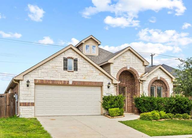 Property at 1020 Broken Wheel Trl, Aubrey, TX 76227, 4 beds, 2 baths