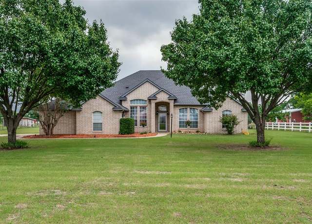 Property at 13420 Haslet Ct, Haslet, TX 76052, 5 beds, 2.5 baths