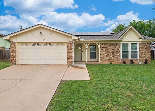 Property at 4629 Cripple Creek Rd, Haltom City, TX 76137, 3 beds, 2 baths