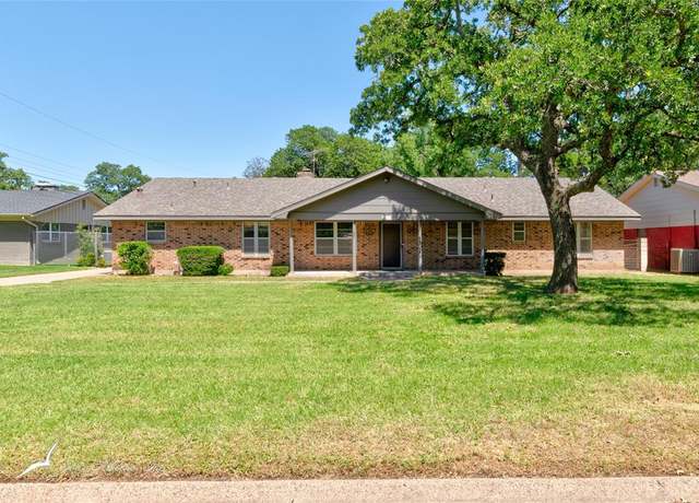 Property at 2306 Fran Cir, Clyde, TX 79510, 3 beds, 2 baths