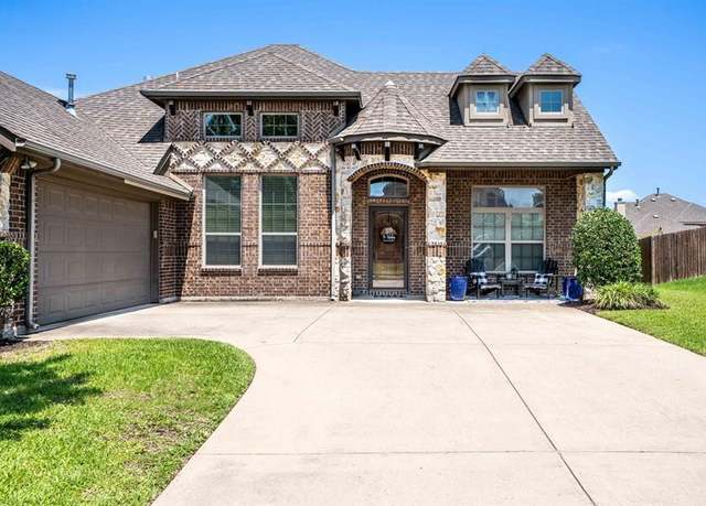 Property at 716 Edgewood Dr, Desoto, TX 75115, 4 beds, 2 baths