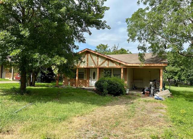 Property at 409 S 5th St, Crandall, TX 75114, 3 beds, 2 baths