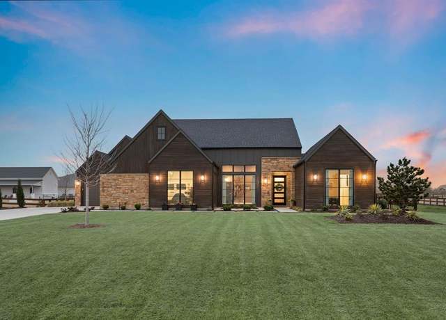 Property at 900 Sutherland Cres, Northlake, TX 76247, 4 beds, 3 baths