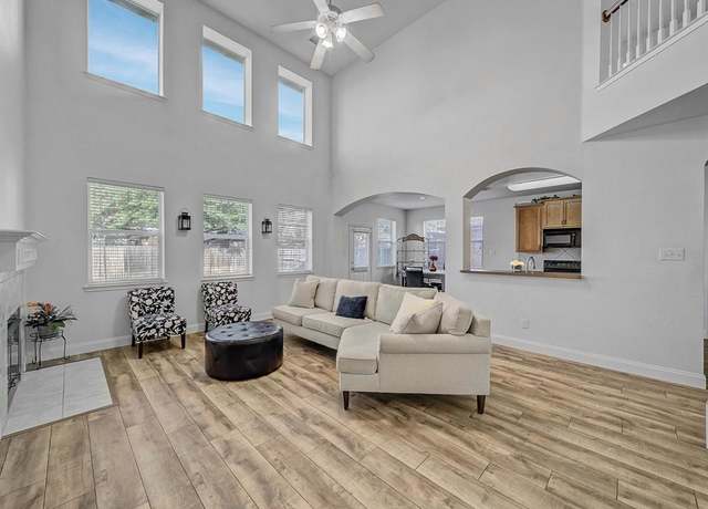 Property at 485 Willowlake Dr, Little Elm, TX 75068, 4 beds, 2.5 baths