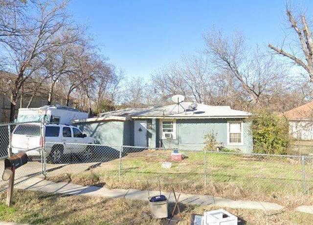 Property at 3233 Bideker Ave, Fort Worth, TX 76105, 3 beds, 1 bath