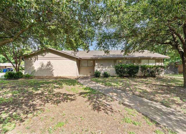 Property at 1831 Mountainview Dr, Waco, TX 76710, 3 beds, 2 baths