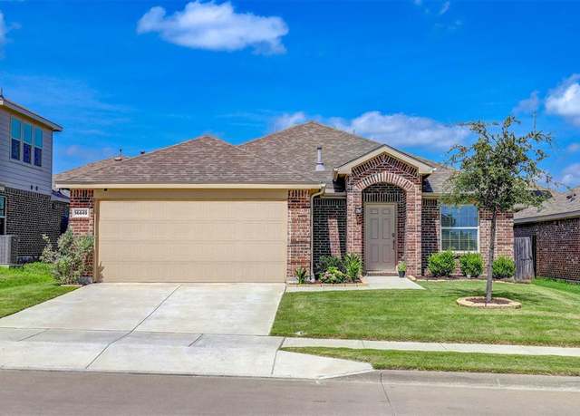 Property at 14449 Leadrope Cir, Fort Worth, TX 76052, 3 beds, 2 baths
