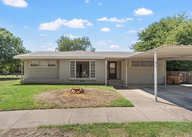 Property at 1015 Lincoln St, Mcgregor, TX 76657, 3 beds, 2 baths
