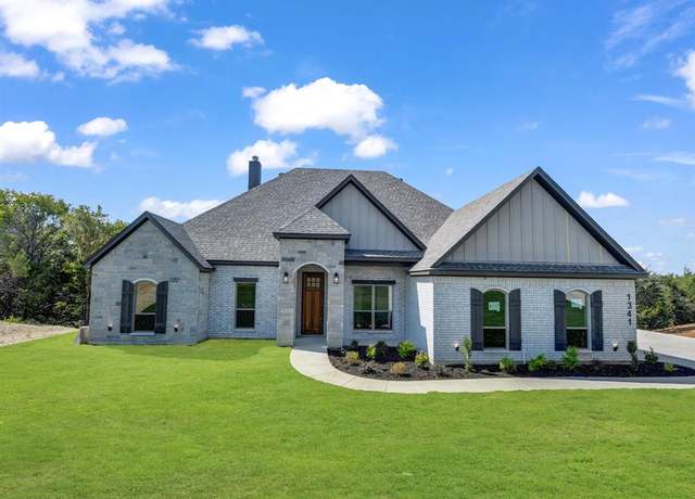 Property at 1341 Eagle Dr, Weatherford, TX 76085, 5 beds, 2.5 baths