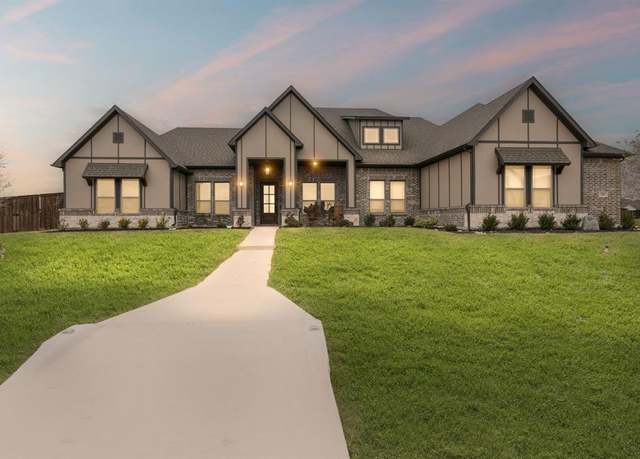 Property at 311 Lakota Pkwy, Waxahachie, TX 75165, 4 beds, 3.5 baths