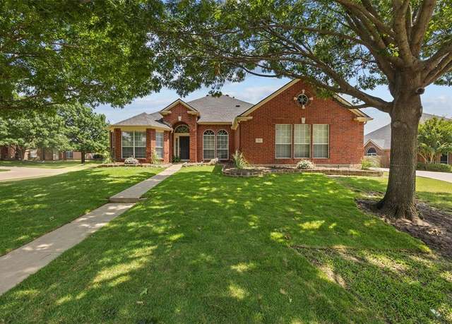 Property at 712 Saint Robby Dr, Mansfield, TX 76063, 4 beds, 2 baths
