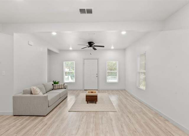 Property at 4166 Gladewater Rd, Dallas, TX 75216, 3 beds, 2 baths