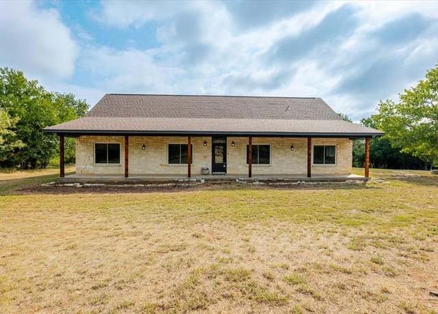 Property at 2066 Ellis Dr, Weatherford, TX 76088, 4 beds, 2.5 baths