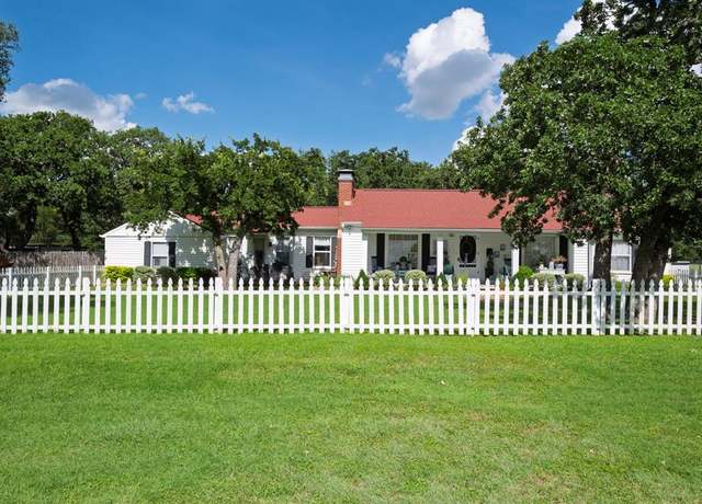Property at 3661 S Highway 281, Mineral Wells, TX 76067, 3 beds, 2 baths