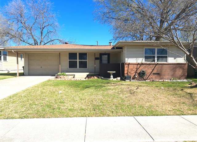 Property at 2704 Binyon St, Fort Worth, TX 76133, 3 beds, 1 bath