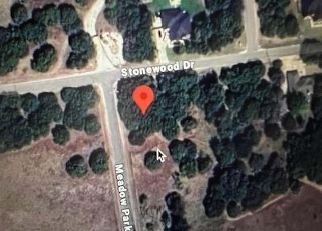 Property at 24124 Stonewood Dr, Whitney, TX 76692