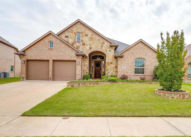 Property at 2939 Mere Ln, Grand Prairie, TX 75054, 4 beds, 2.5 baths