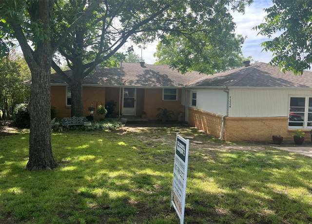 Property at 1224 Bellaire Dr, Grapevine, TX 76051, 3 beds, 2 baths