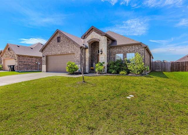 Property at 623 Comal Dr, Crandall, TX 75114, 3 beds, 2 baths