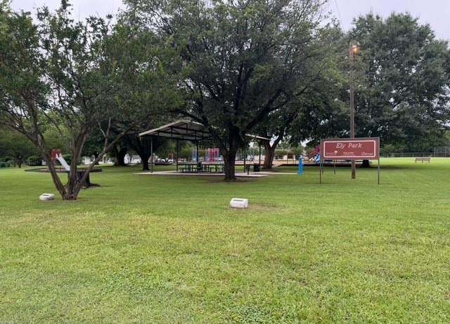 Property at 303 W Steadman St, Sherman, TX 75090