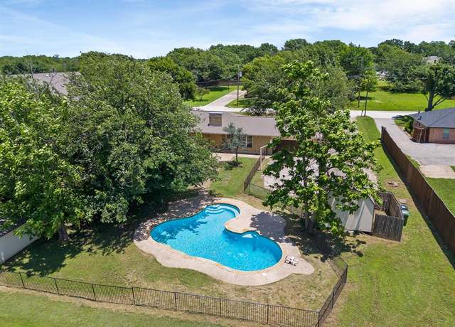 Property at 206 S Field St, Prosper, TX 75078, 4 beds, 2 baths