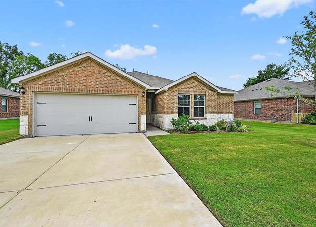 Property at 414 Goliad St, Sherman, TX 75090, 3 beds, 2 baths