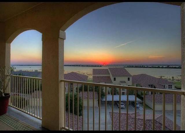 Property at 2129 Portofino Dr, Rockwall, TX 75032, 3 beds, 2.5 baths