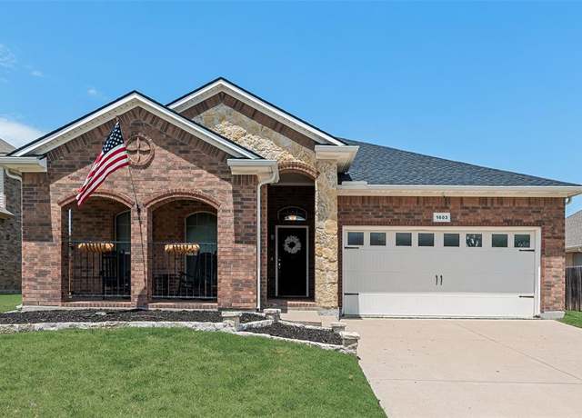 Property at 1603 Grey Willow Ln, Arlington, TX 76002, 3 beds, 2 baths
