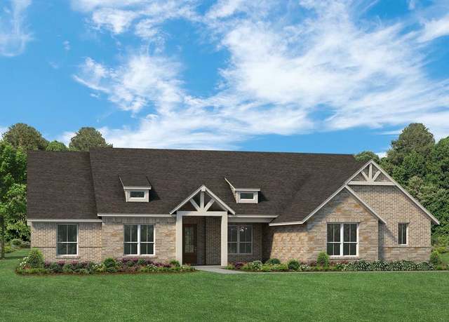 Property at 1309 Eagle Dr, Weatherford, TX 76085, 4 beds, 2.5 baths