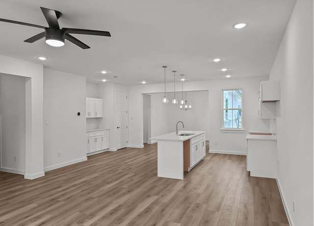 Property at 9569 Thorncrown Ln, Fort Worth, TX 76179, 3 beds, 2.5 baths