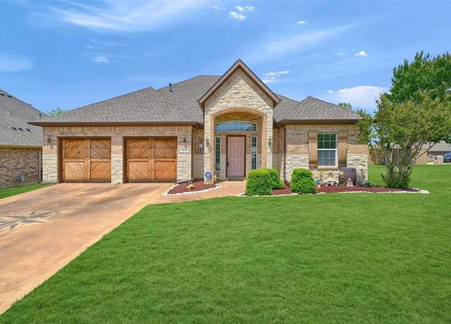 Property at 1403 Monfort Dr, Sherman, TX 75092, 3 beds, 2.5 baths