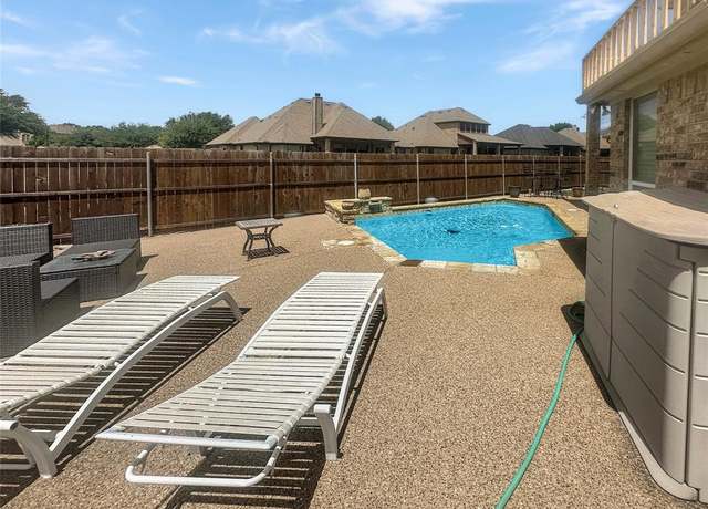 Property at 10717 Greenview Ct, Benbrook, TX 76126, 3 beds, 2.5 baths