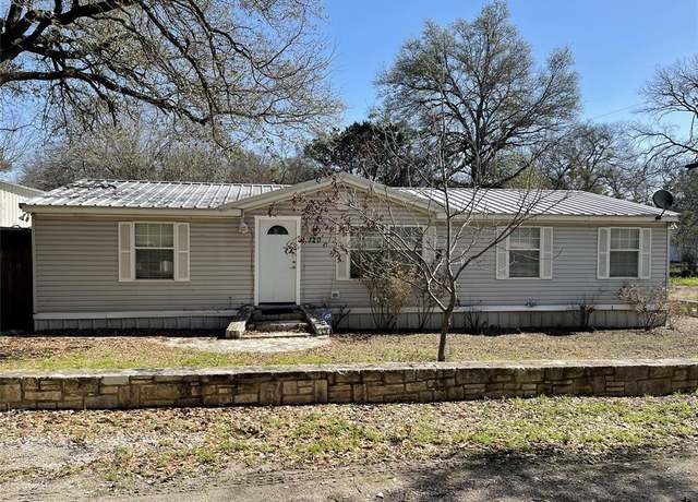 Property at 120 County Road 1719, Clifton, TX 76634, 4 beds, 2 baths