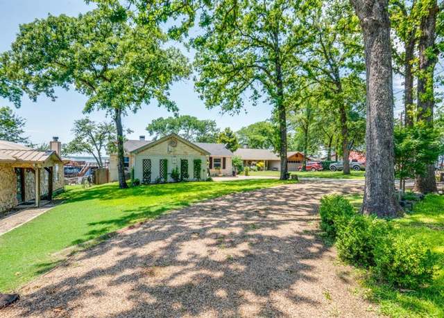 Property at 105 Causeway Ct, Gun Barrel City, TX 75156, 3 beds, 2 baths