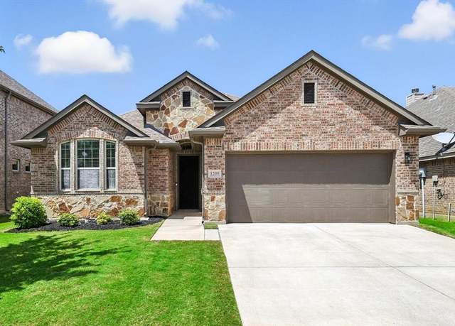 Property at 1209 Trumpet Dr, Fort Worth, TX 76131, 4 beds, 2 baths