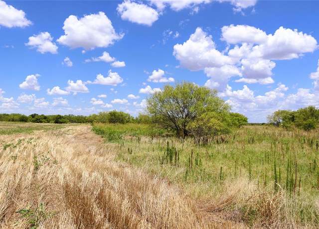 Property at 452 Pitts Rd, Wichita Falls, TX 76305