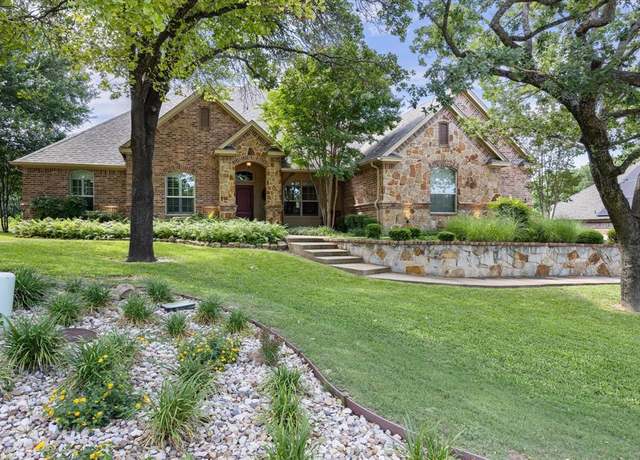 Property at 9706 Whitney Ct, Granbury, TX 76049, 3 beds, 2 baths