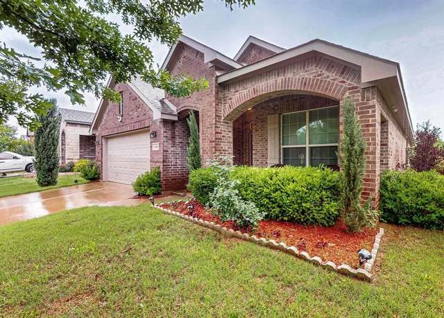 Property at 11800 Bexley Dr, Burleson, TX 76028, 3 beds, 2 baths