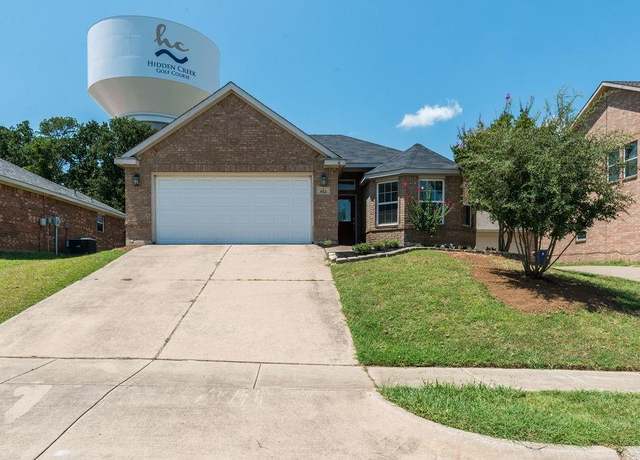 Property at 912 Hidden Oaks Dr, Burleson, TX 76028, 3 beds, 2 baths