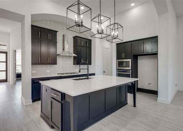 Property at 4100 Sandbrock Pkwy, Aubrey, TX 76227, 3 beds, 3.5 baths